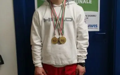 Axel Belig, oro e record nei 200 delfino