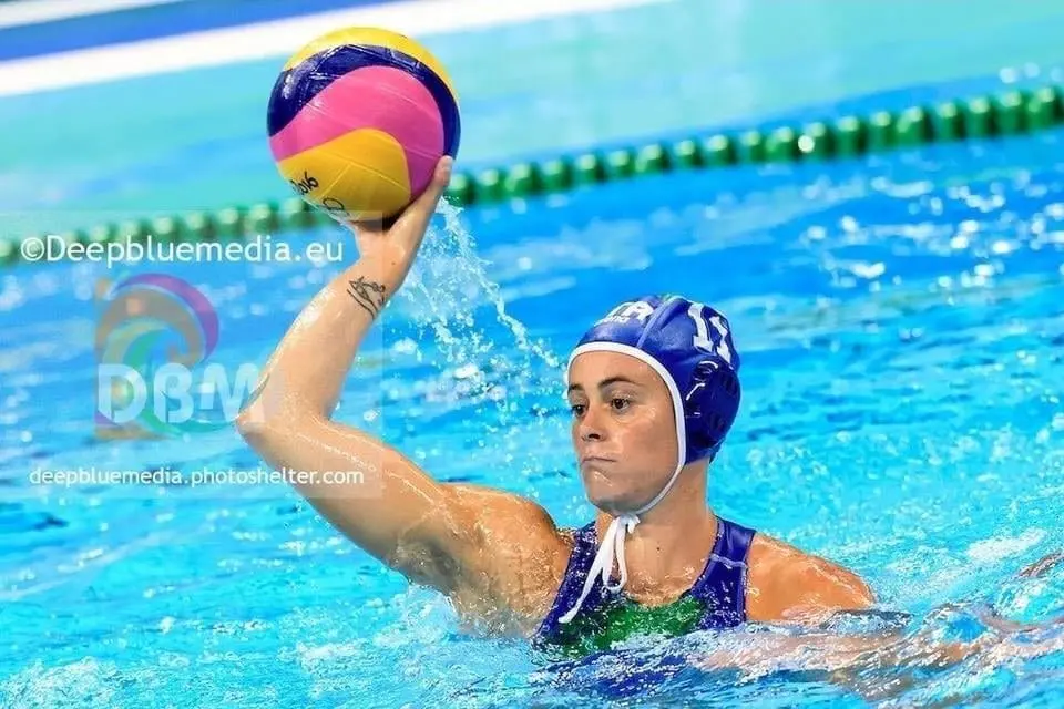 La nazionale Aleksandra Cotti alla Rari Nantes Florentia