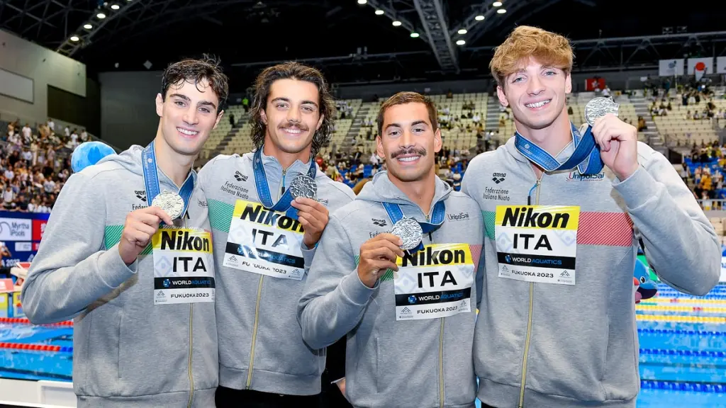 LORENZO ZAZZERI ARGENTO MONDIALE CON LA STAFETTA 4X100 SL