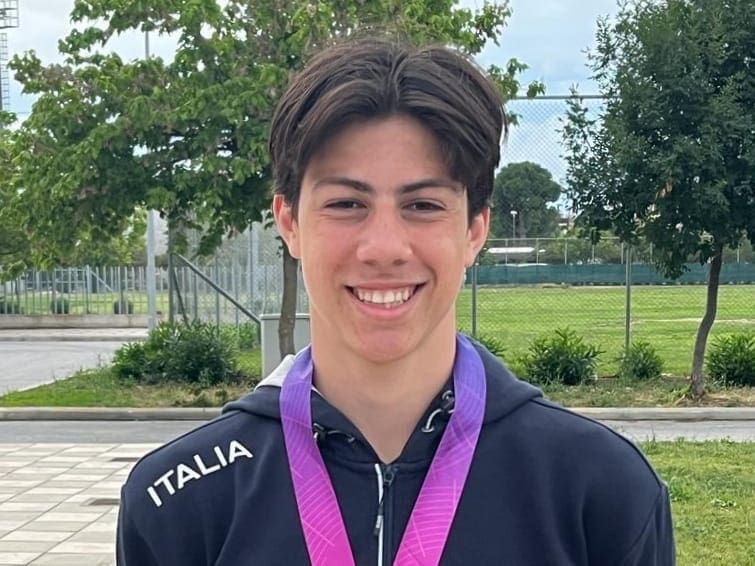 NUOTO, FAGGIAN TINGE D’ AZZURRO LA DELEGAZIONE GIGLIATA ALLO SWIM-TORINO